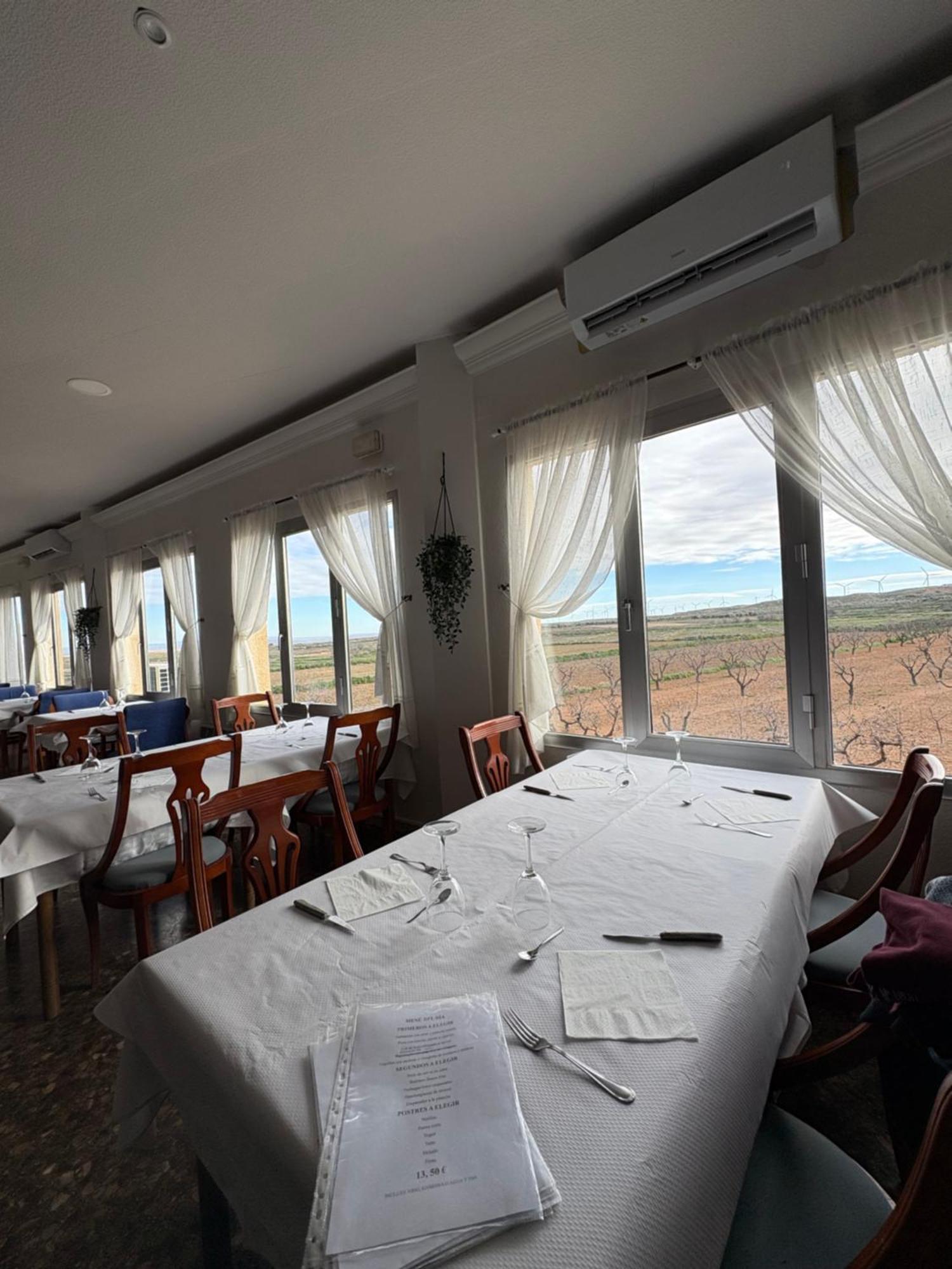 Hostal Pueblo Viejo Belchite Bagian luar foto