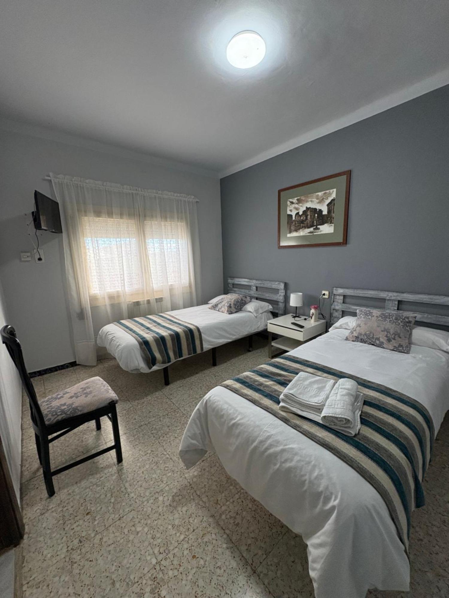 Hostal Pueblo Viejo Belchite Bagian luar foto